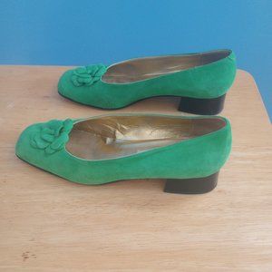vintage Saks fifth Avenue Folio collection green suede shoes